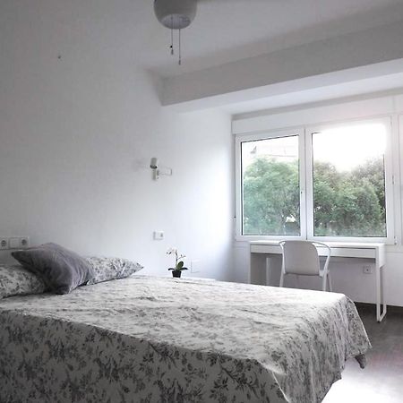 Carihuela Beach Suite Apartment Торремолинос Экстерьер фото