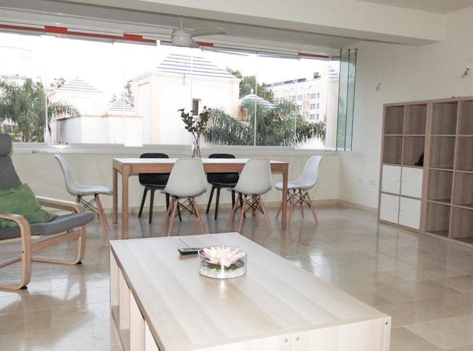 Carihuela Beach Suite Apartment Торремолинос Экстерьер фото