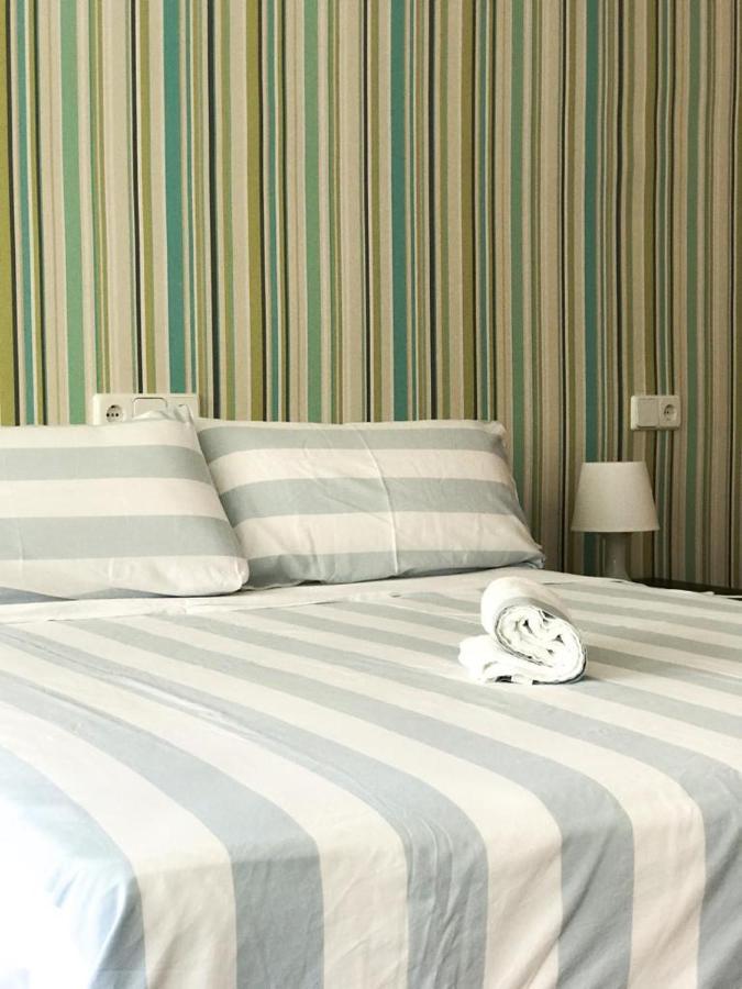 Carihuela Beach Suite Apartment Торремолинос Экстерьер фото